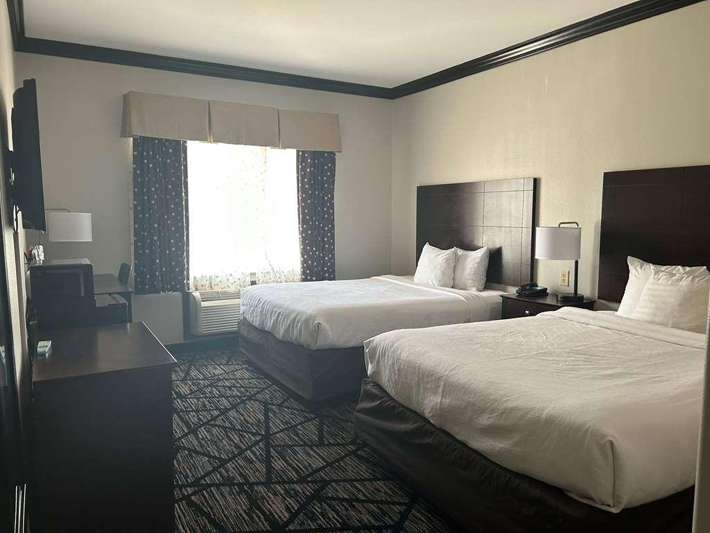 Days Inn By Wyndham Baton Rouge I-10 Room photo